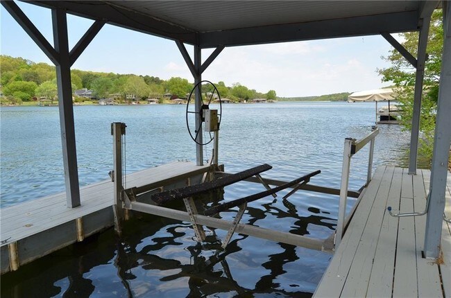 Foto del edificio - 65 Kensington Dr