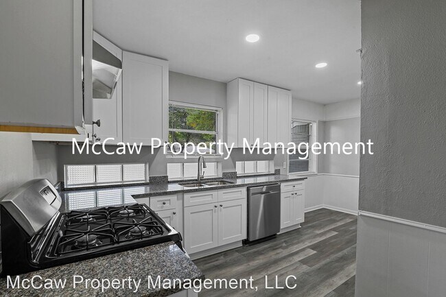 Foto del edificio - 4 br, 1 bath House - 3346 Tooms St.