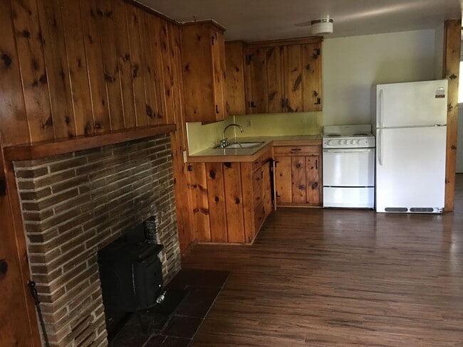 Building Photo - Cottage Living on Vashon Island