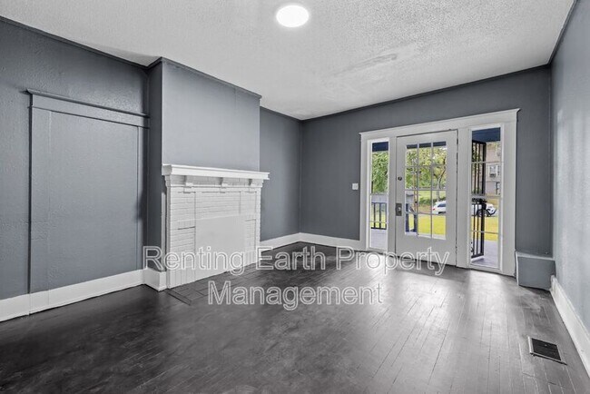 Building Photo - 963 3rd St W