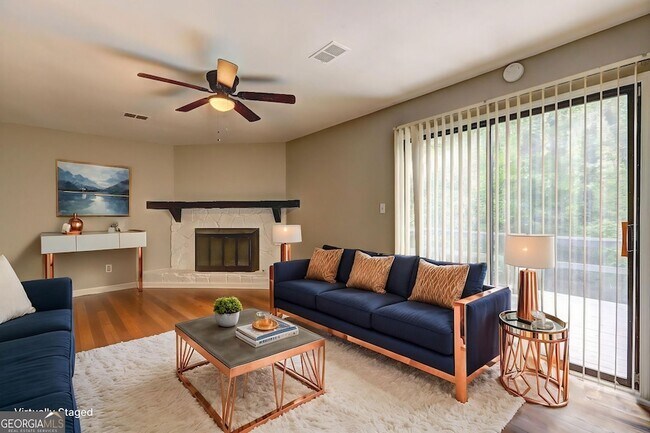 Foto del edificio - 129 Lester Rd NW