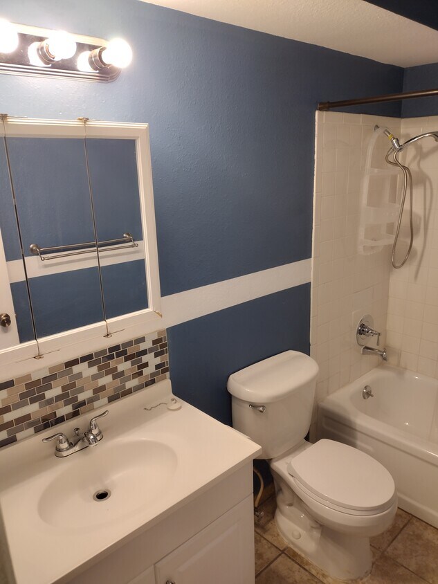 Foto principal - 12142 Huron St