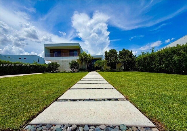 Foto del edificio - 16569 Botaniko Dr N
