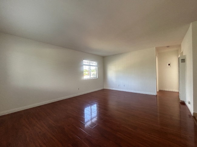 Photo - 2340 W Greenacre Ave Apartment