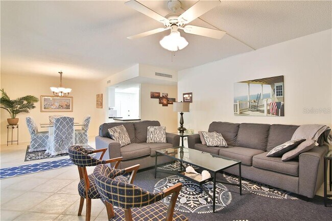 Foto del edificio - 101 Whispering Sands Dr