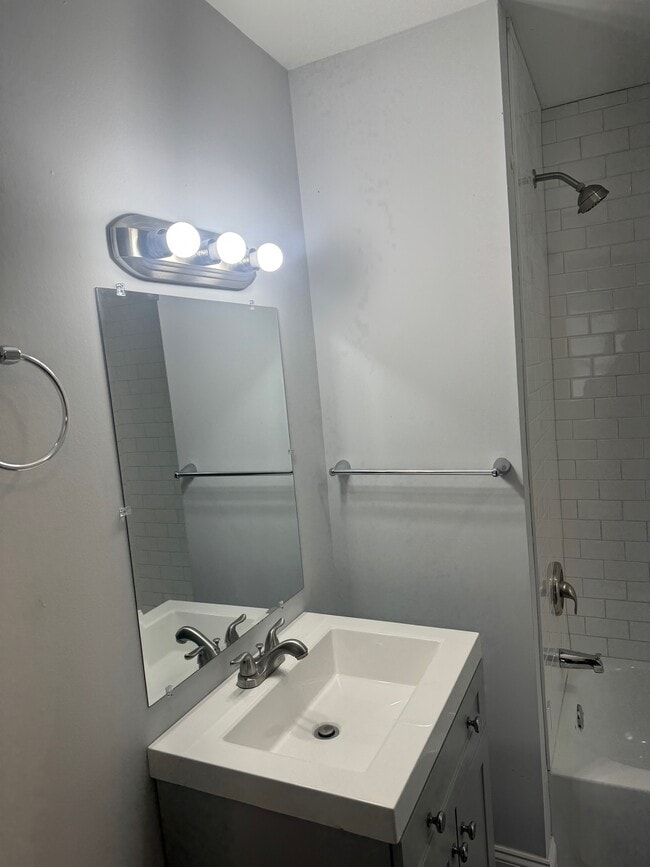 Photo - 31 ellesmere Ave House