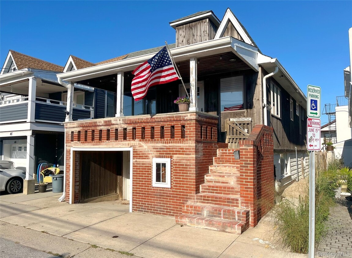 Primary Photo - 44 Oswego Ave