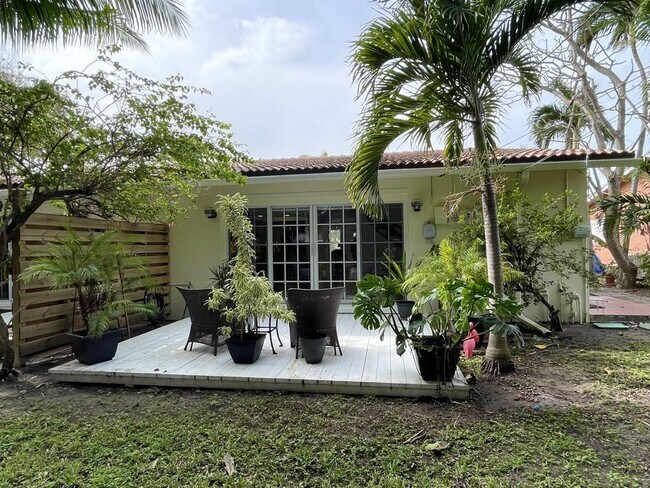 Foto del edificio - 266 NE Wavecrest Way