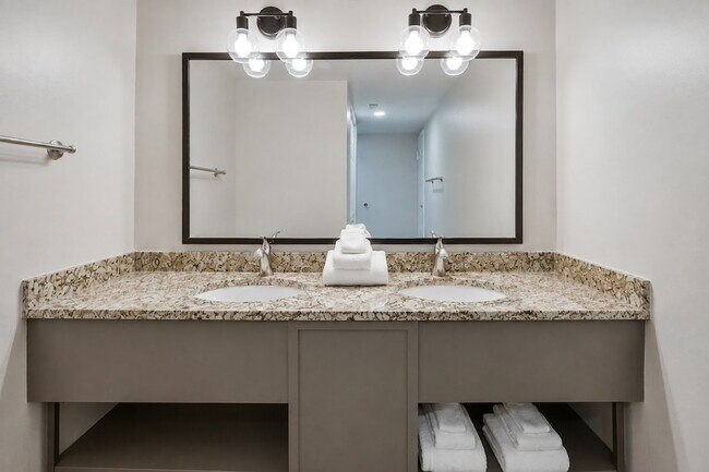 Foto del edificio - 1111 30th St NW