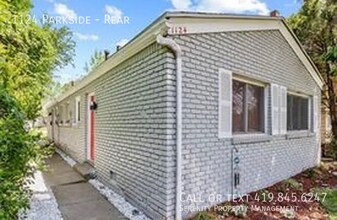 Building Photo - 1124 Parkside Blvd