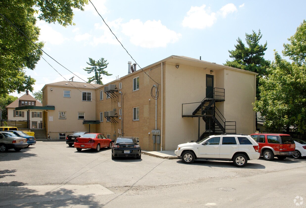 Primary Photo - 96 E Woodruff Ave