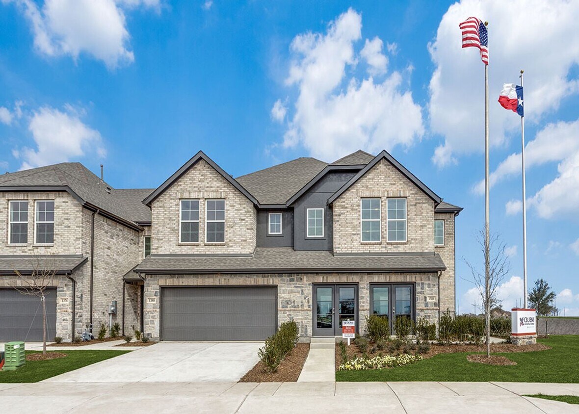 Primary Photo - Modern Two-Story Townhouse in Celina