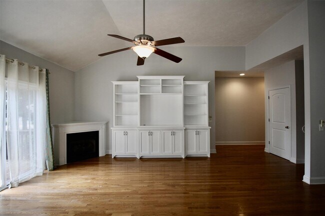 Building Photo - 31 Westlake Pointe Dr