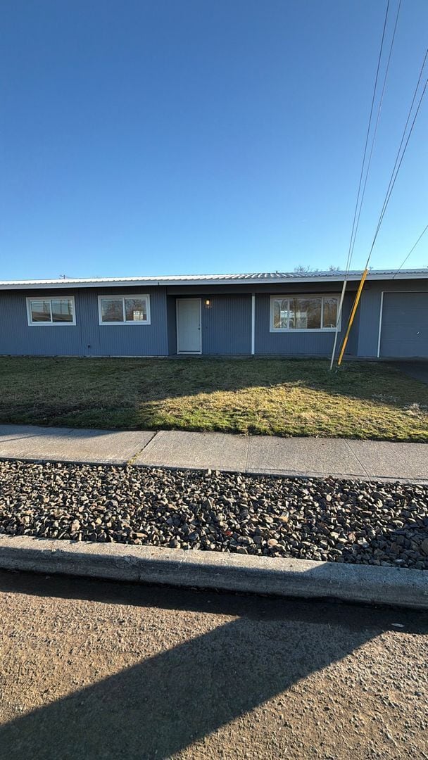 Building Photo - 8915 Travis Dr