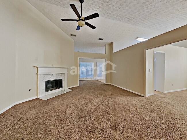 Foto del edificio - 1735 Westfield Ct