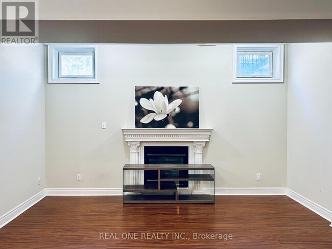 Building Photo - 212 Olive Ave