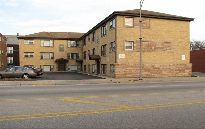 Foto principal - 7513 Roosevelt Rd