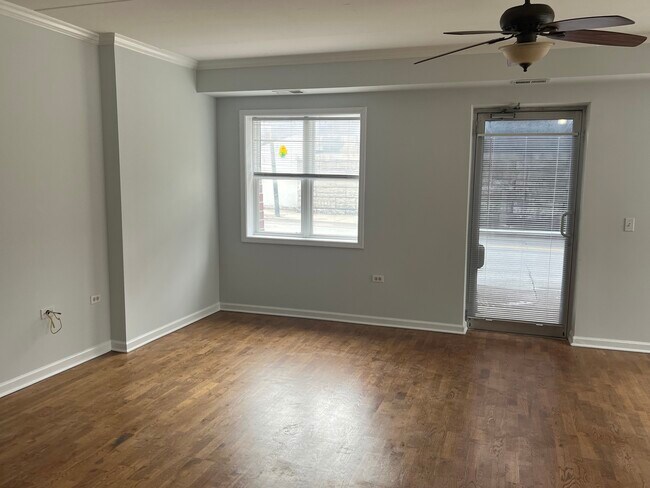 Foto del edificio - 2622 W Diversey Ave