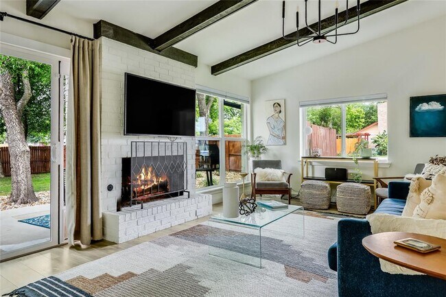 Foto del edificio - 1415 Mearns Meadow Blvd