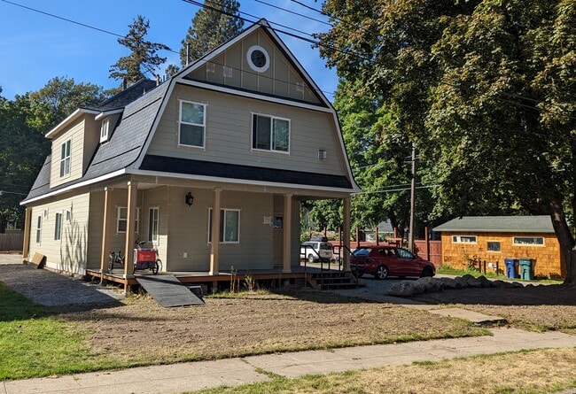 Building Photo - 717 N 9th St