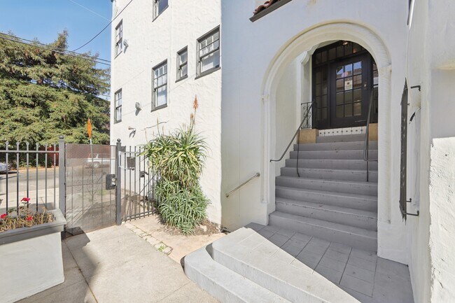 Main entrance door of the apartment building at 2410 Dwight Way, Berkeley, CA 94704, USA - 2410 Dwight Way Apartments