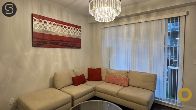 Building Photo - 7428 Byrnepark Walk