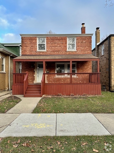 Building Photo - 2207 N Mulligan Ave