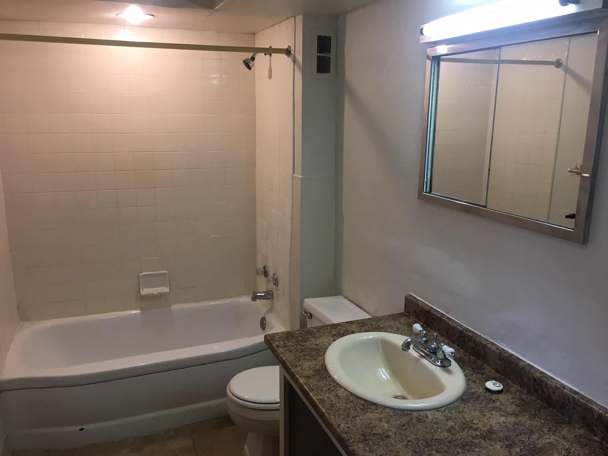 College Street Apartments – photo 5
