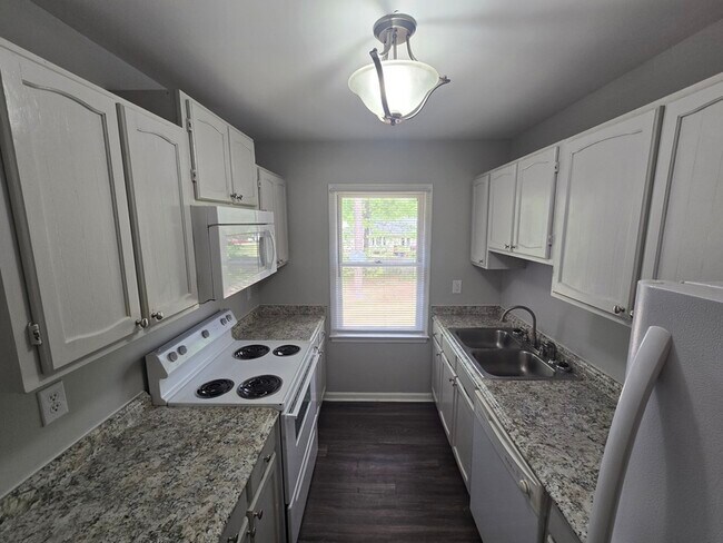 Foto del edificio - 4452 Baxter Rd