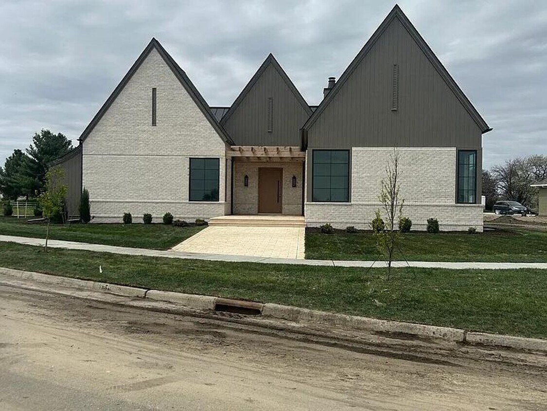 Foto principal - 2307 Middleton Rd