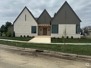 Building Photo - 2307 Middleton Rd