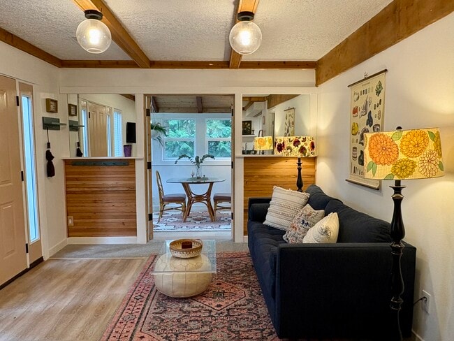 Building Photo - 1910 NW 108th Ave