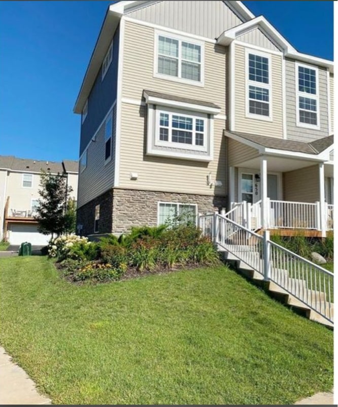 Primary Photo - 650 Eagle Ct