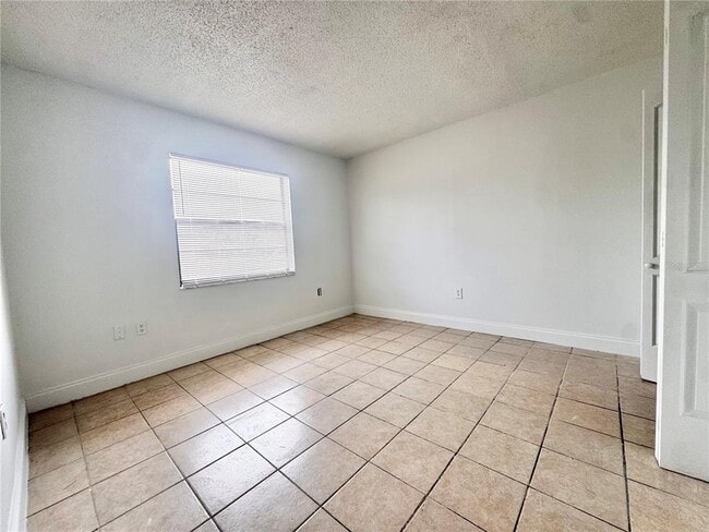 Foto del edificio - 4179 Corsair Ave