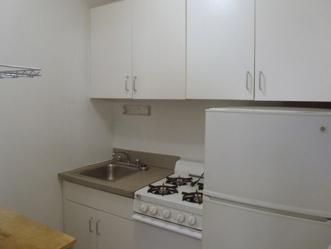 Foto del edificio - 377 Bleecker St