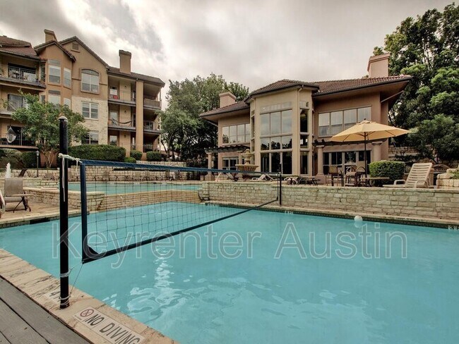 Foto del edificio - 6000 Shepherd Mountain Cove