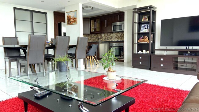 Foto del edificio - 16546 NE 26th Ave