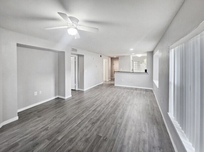 Sala de estar - 4831 Via Palm Lks