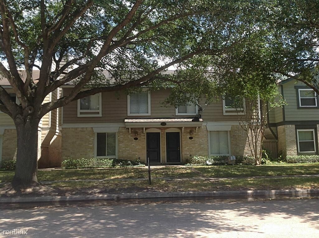 Primary Photo - 15010 Memorial Dr