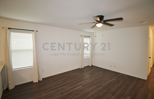 Foto del edificio - Lovely 3/2/2 in Ennis Ready for Move-In!