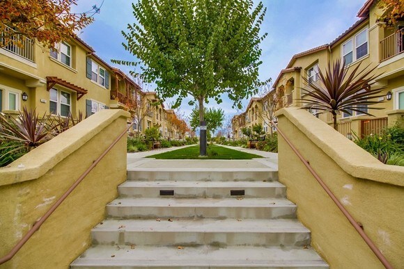 Building Photo - 2690 Cabrillo Ave