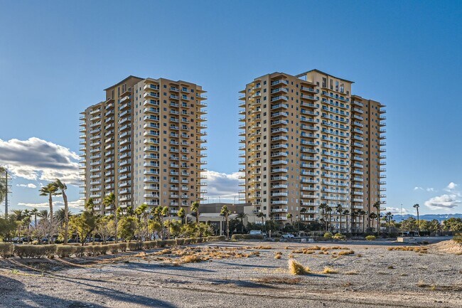 Foto del edificio - MOVE IN SPECIAL! $500.00 OFF 1ST MONTHS RE...