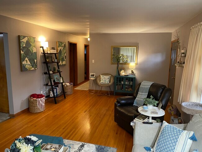Foto del edificio - 419 Lark St