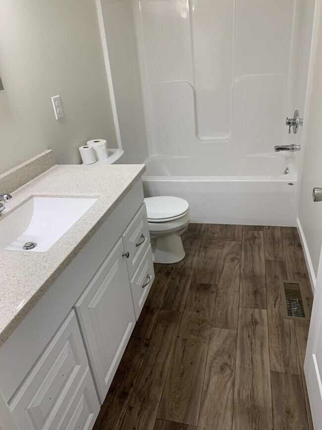 Building Photo - new house on 15