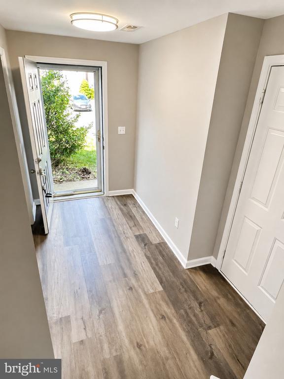 Building Photo - 17 Snead Drive.