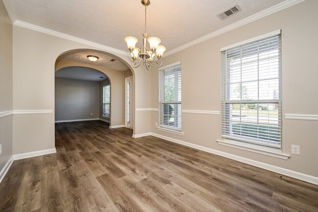 Building Photo - 413 Grove Park Dr