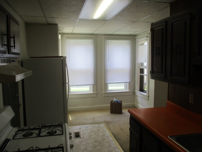 Foto del edificio - 922 Cameron Ave