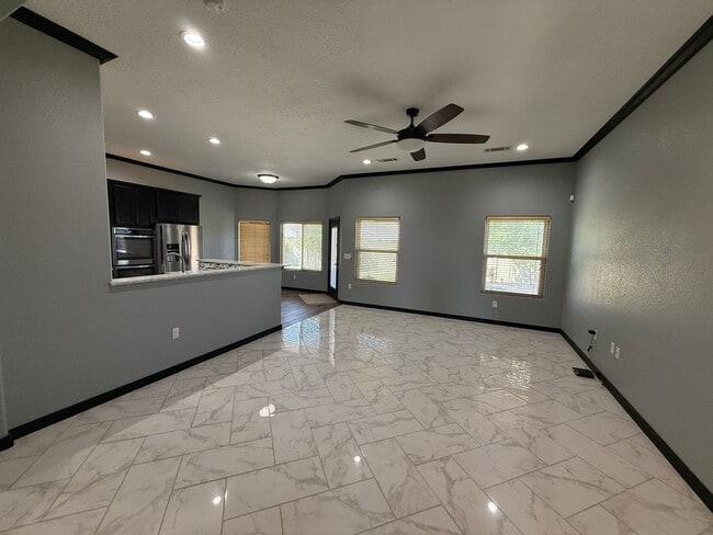 Building Photo - 4 Bed Executive Home In Pheasant Run