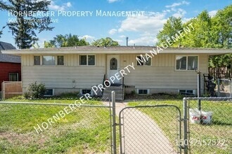 Building Photo - 908 E Rockwell Ave