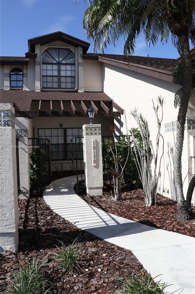 Foto del edificio - 10170 SW 137th Pl